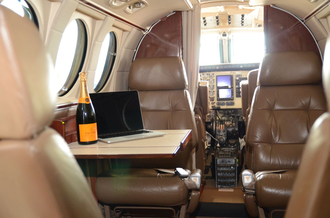 Beechcraft Hawker 700